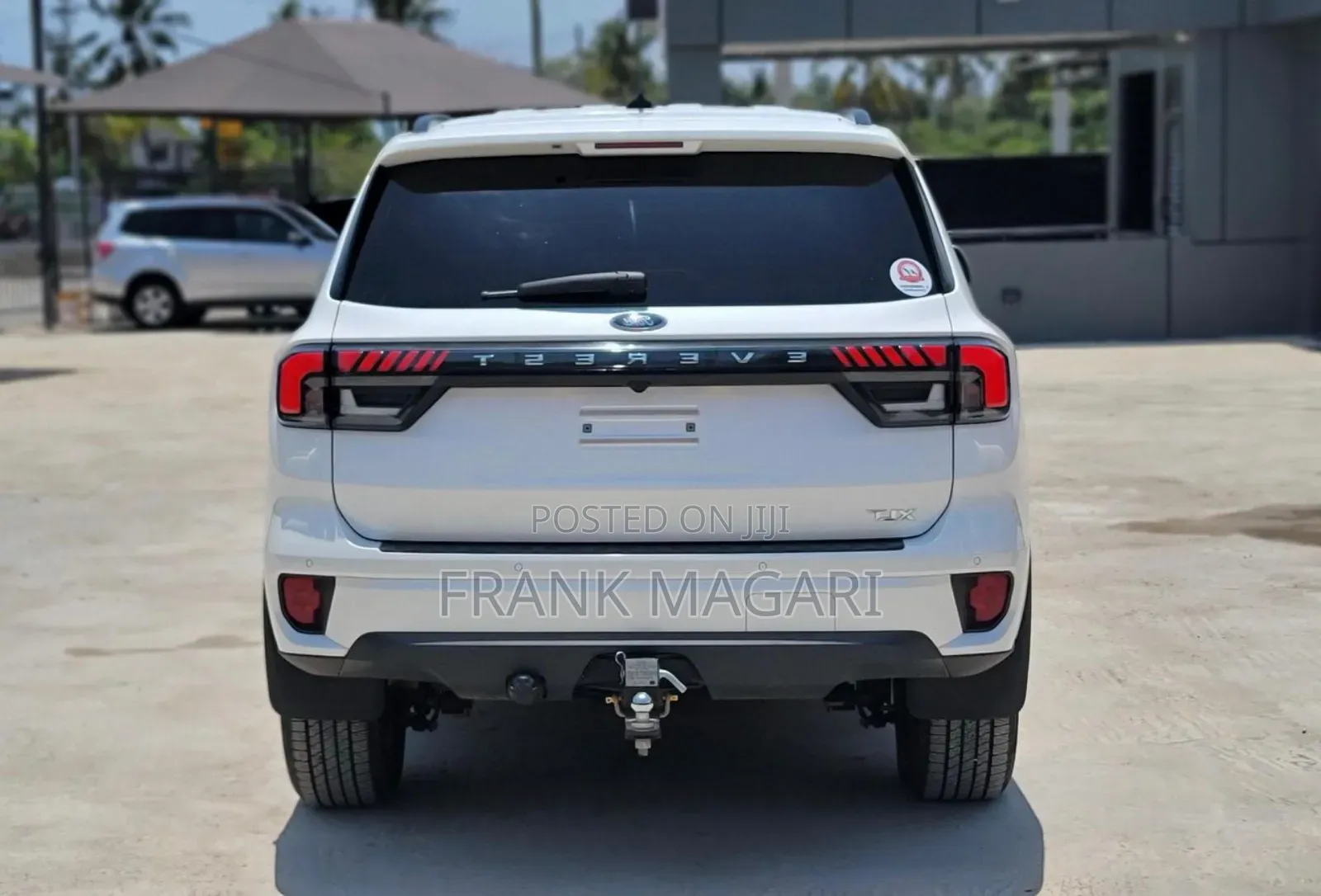 Ford Everest 2023 White
