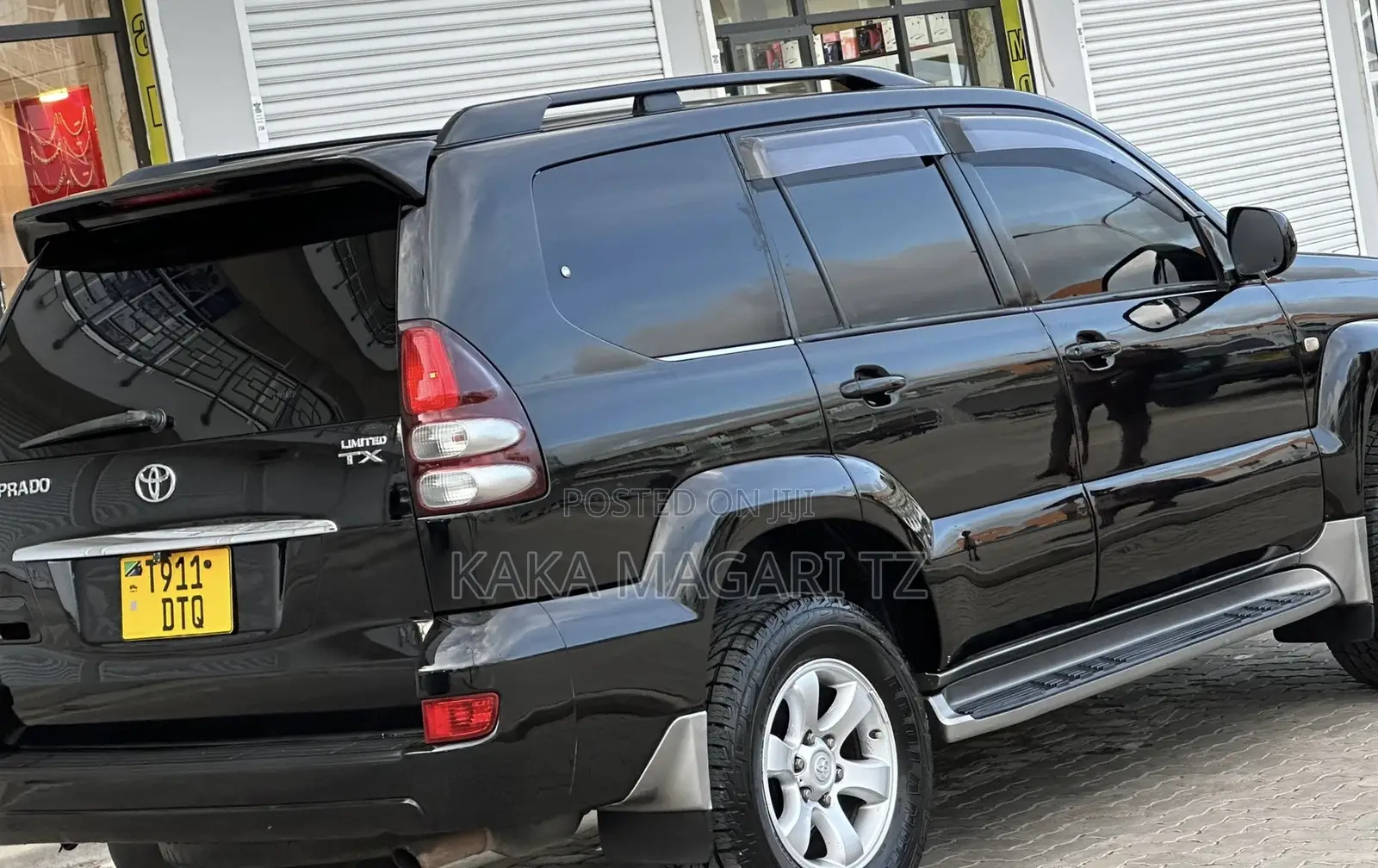 Toyota Land Cruiser 2005 Black