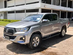 Toyota Hilux 2018 Silver