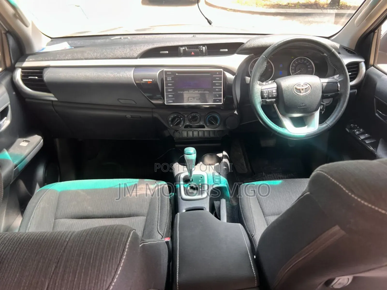 Toyota Hilux 2018 Silver