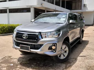 Toyota Hilux 2018 Gray