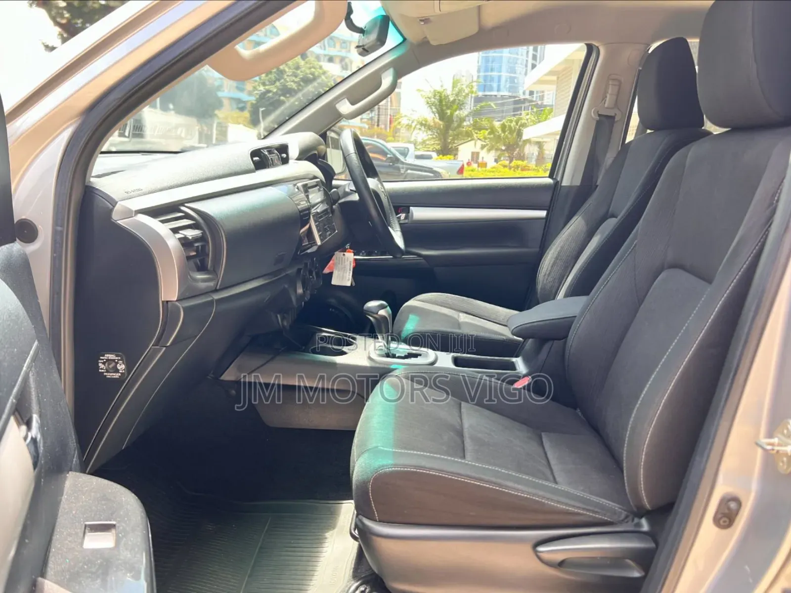 Toyota Hilux 2018 Gray
