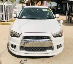 Mitsubishi RVR 2010 White