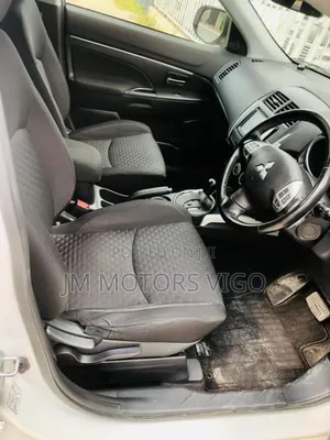 Mitsubishi RVR 2010 White