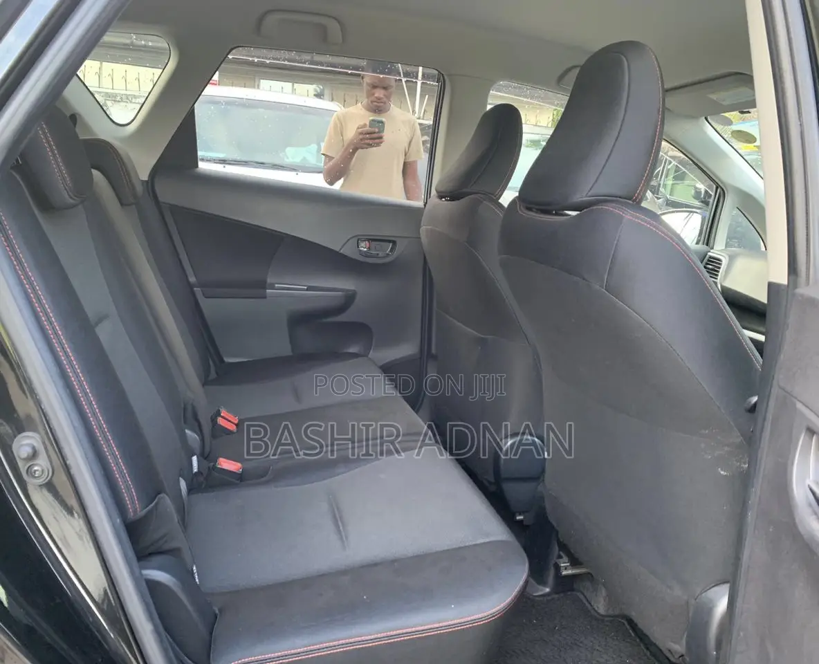 Toyota Ractis 1.5 FWD 2011 Black
