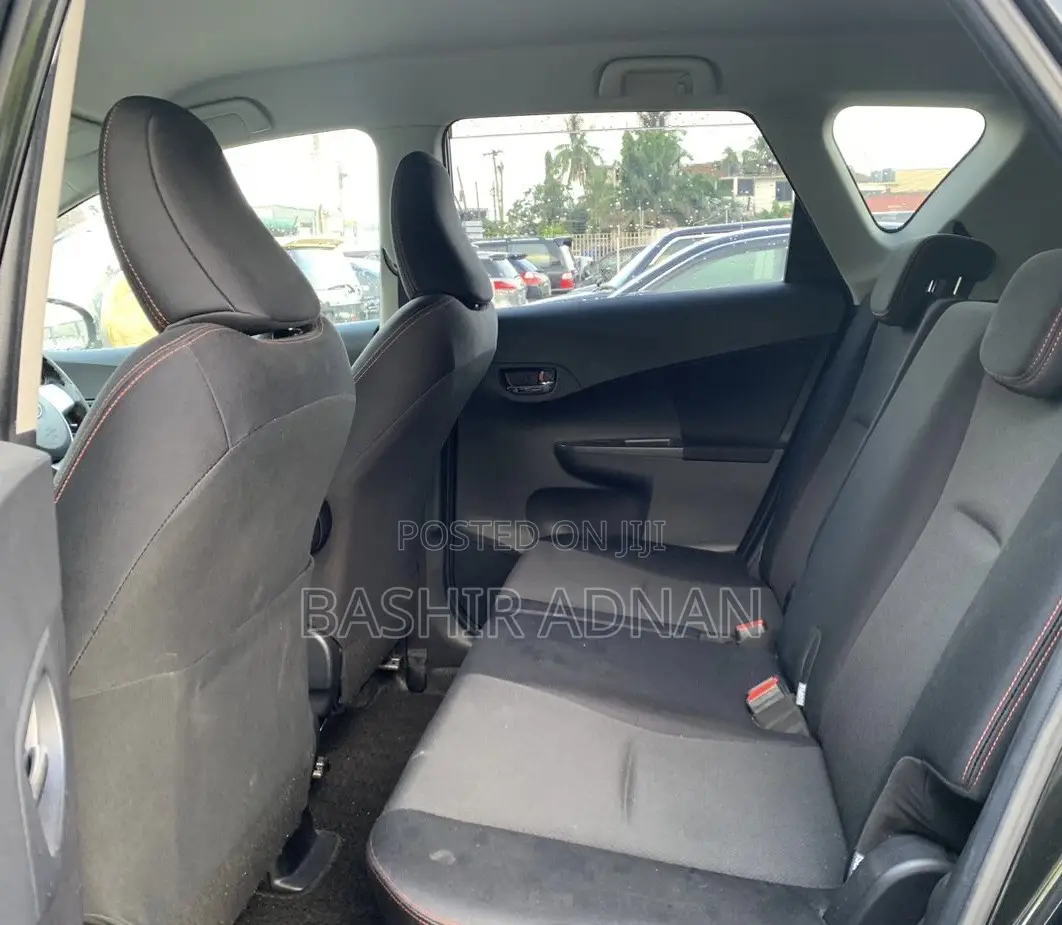 Toyota Ractis 1.5 FWD 2011 Black