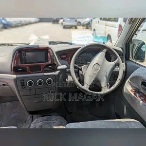 Toyota Noah 2001 Gold