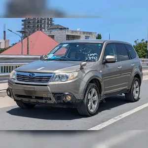 Photo - Subaru Forester 2010 Gold
