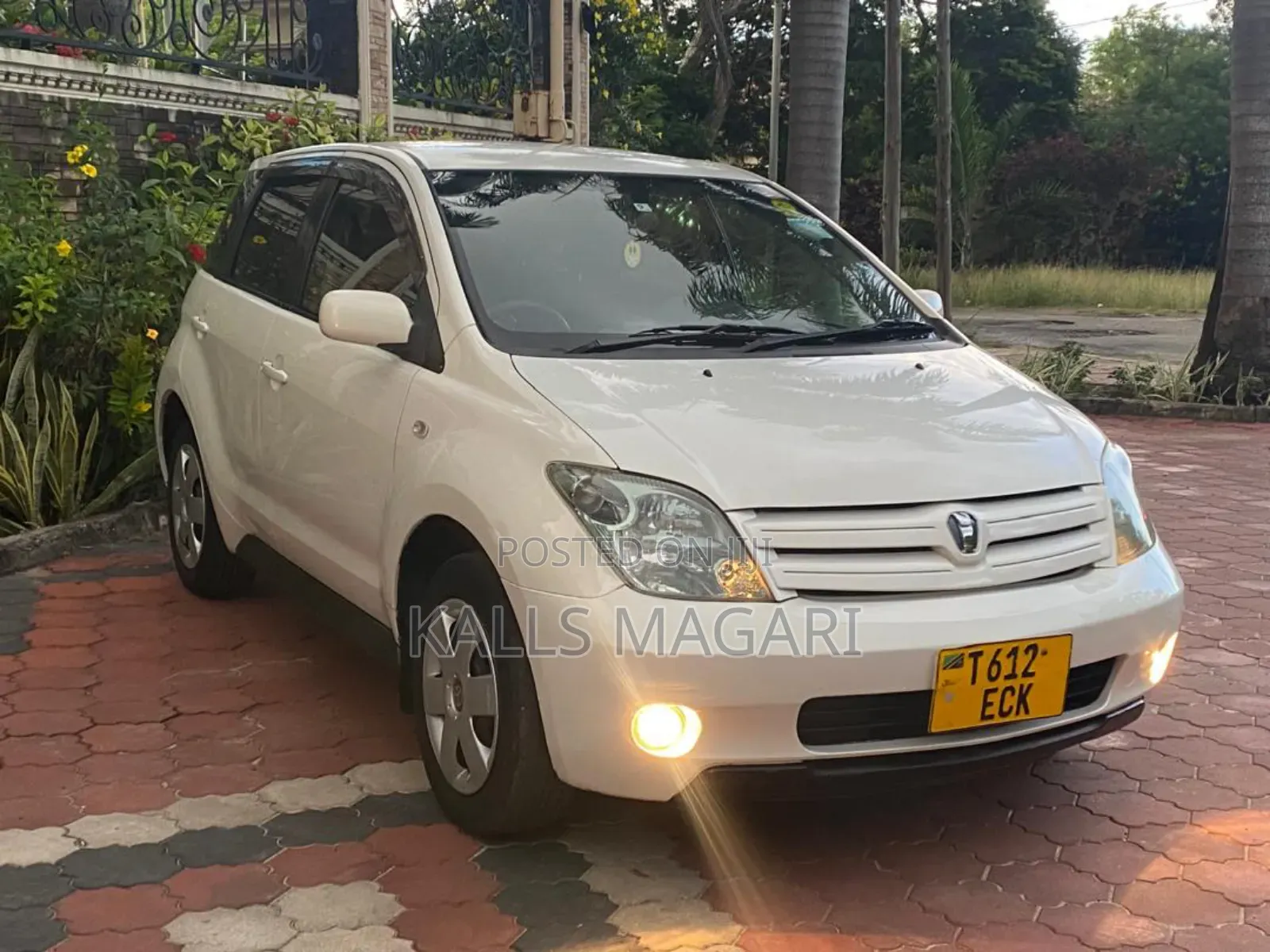 Toyota IST 2004 White