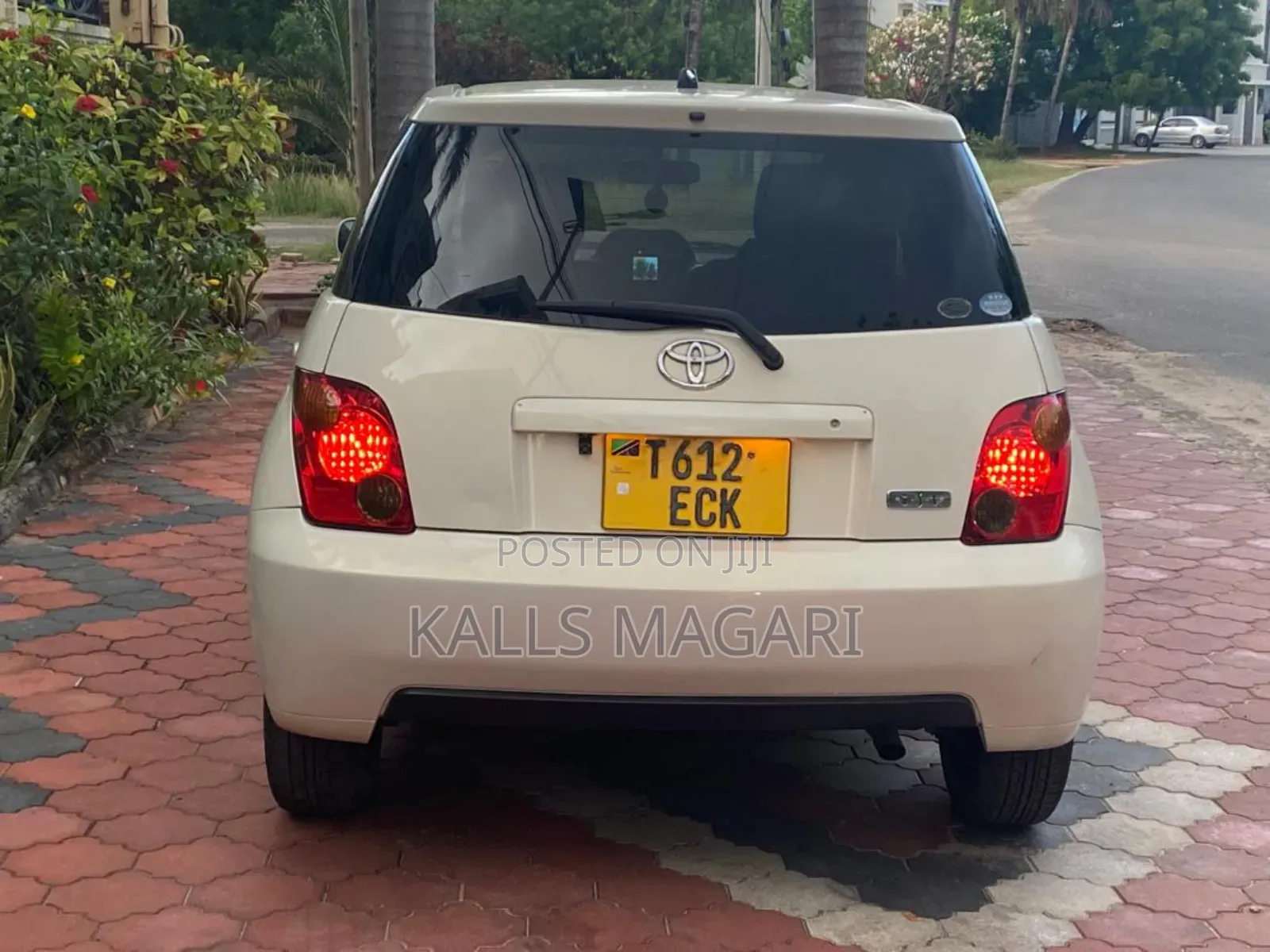 Toyota IST 2004 White