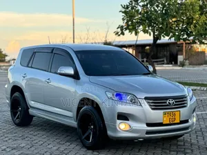 Photo - Toyota Vanguard 2009 Silver
