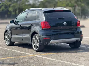 Volkswagen Polo 2011 Black
