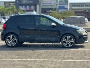 Volkswagen Polo 2011 Black