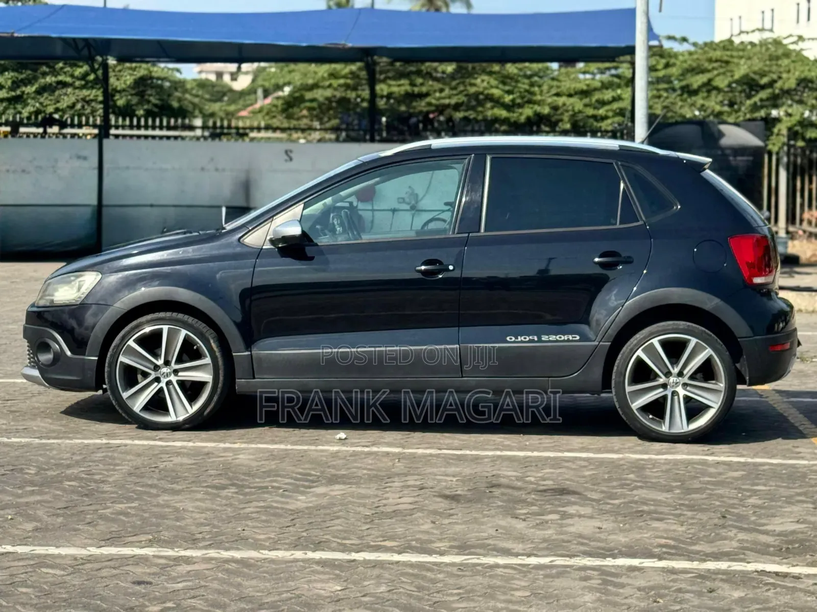 Volkswagen Polo 2011 Black