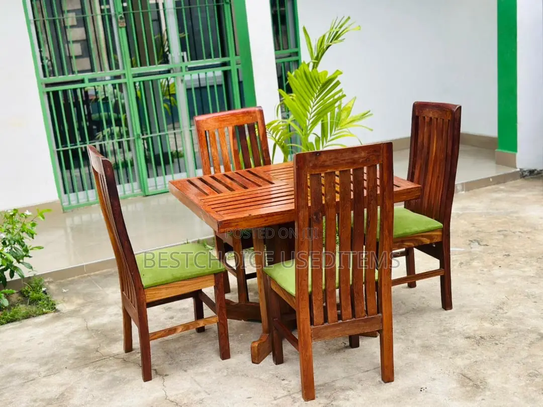 Dinning Table // 4chairs // Mningaa //