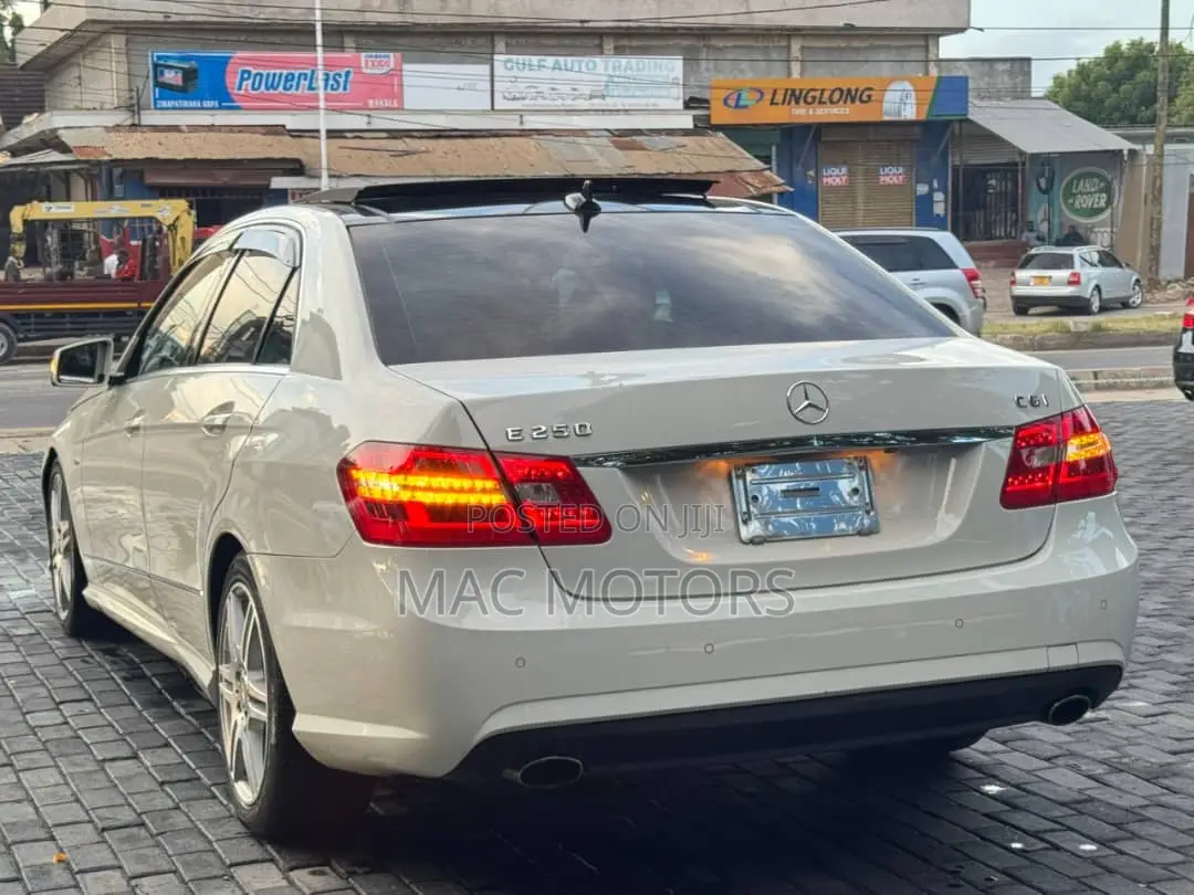 Mercedes-Benz E250 2012 Pearl