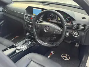 Mercedes-Benz E250 2012 Pearl