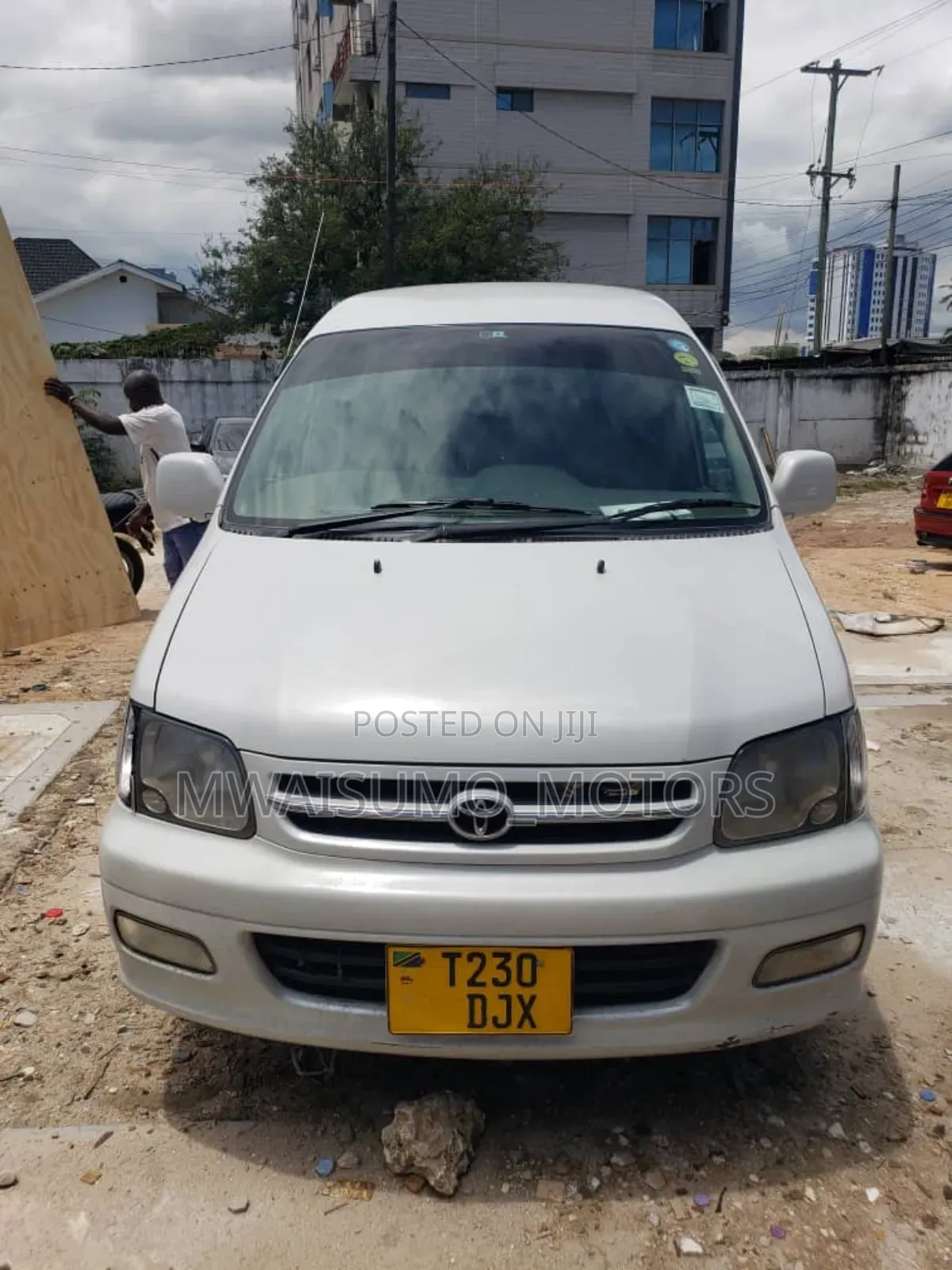 Toyota Noah 2001 White