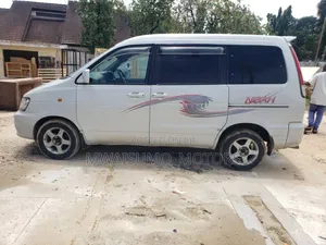 Toyota Noah 2001 White