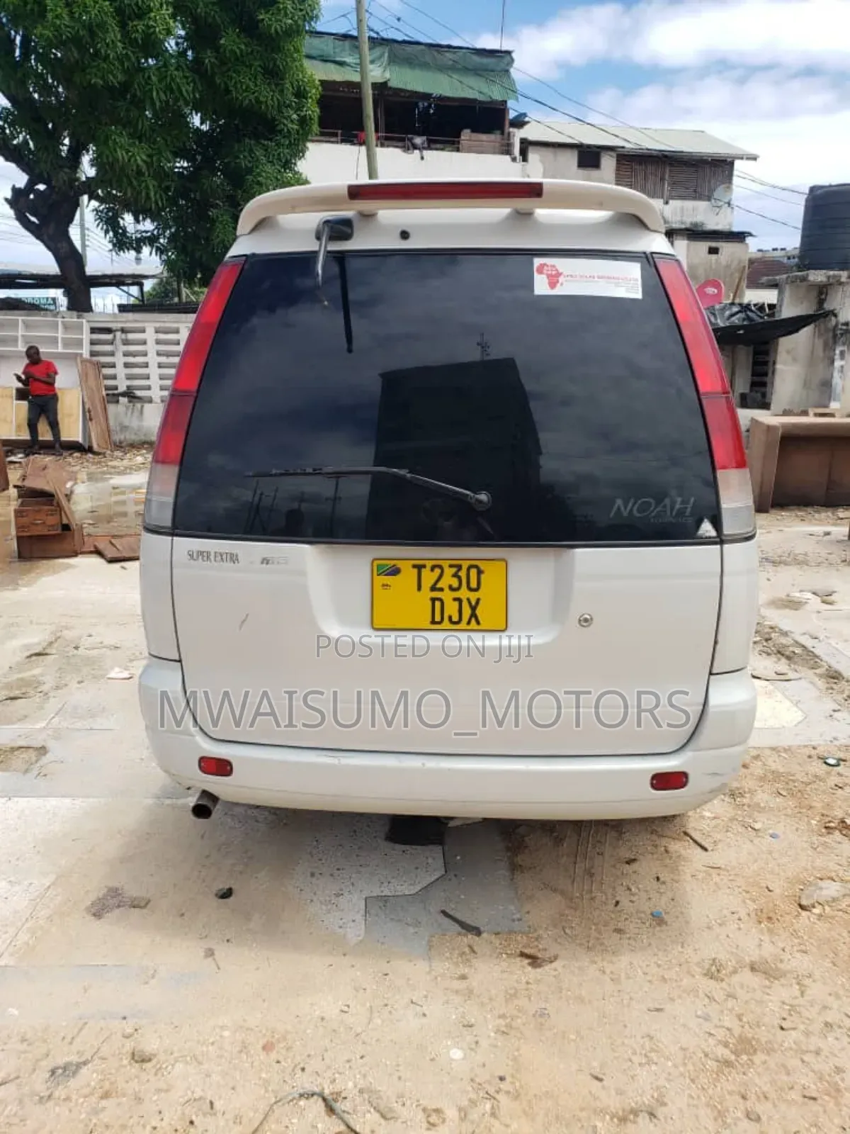 Toyota Noah 2001 White