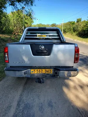 Nissan Navara 2009 Silver