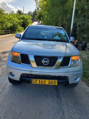 Nissan Navara 2009 Silver