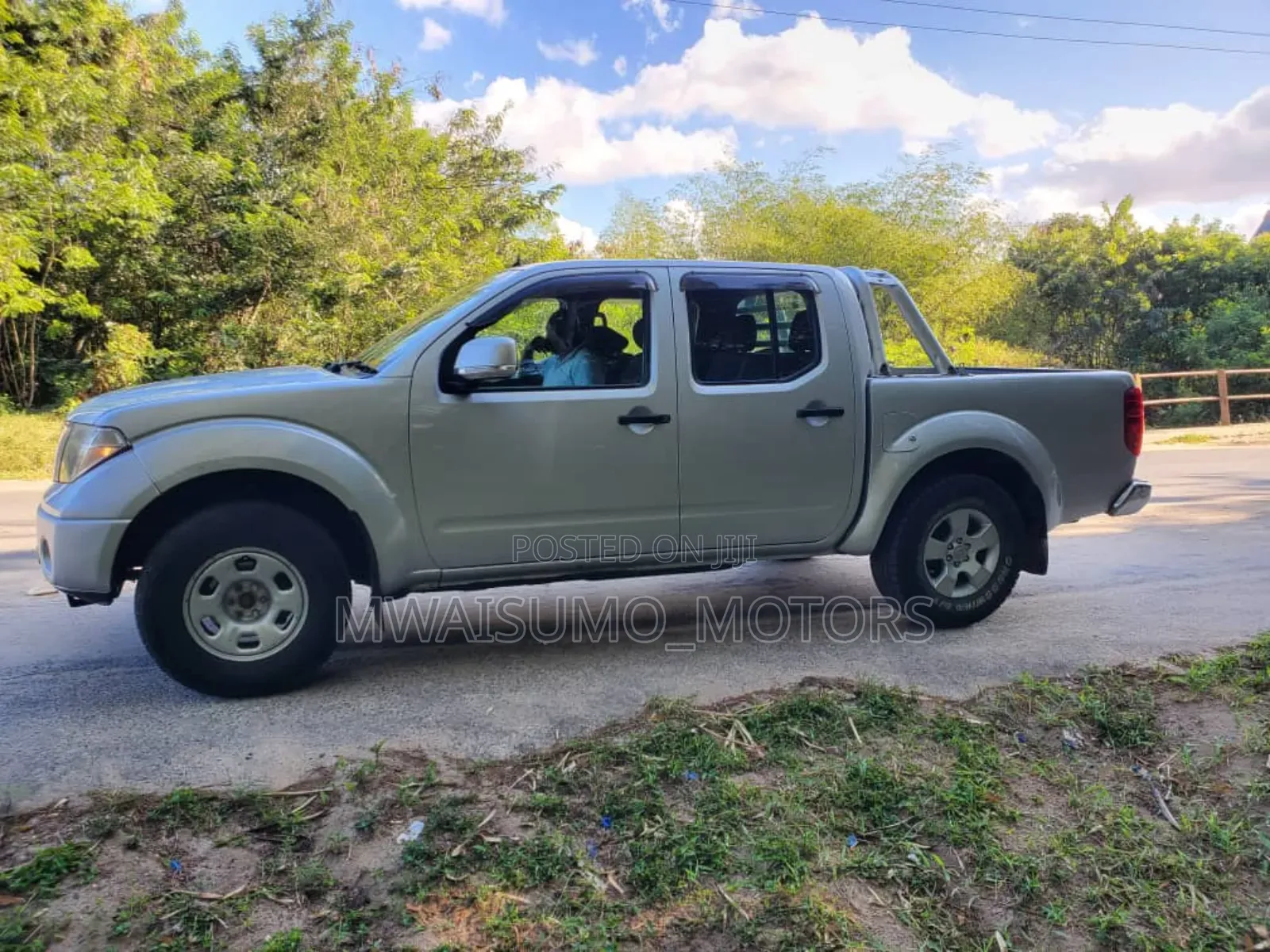 Nissan Navara 2009 Silver