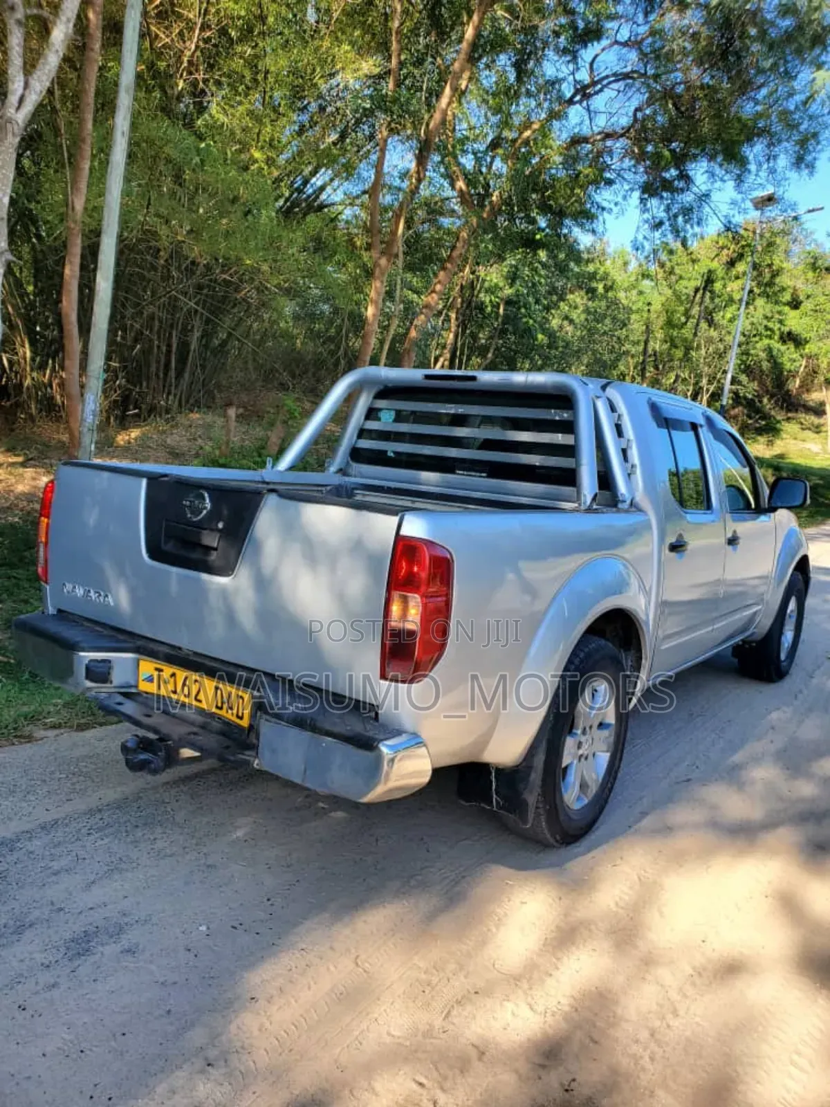 Nissan Navara 2009 Silver