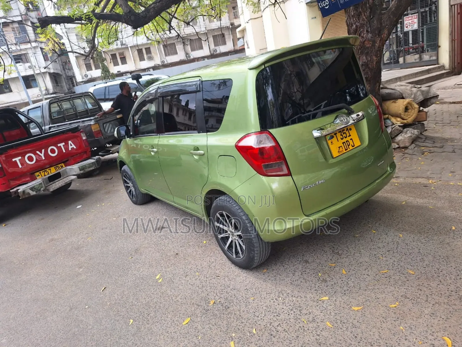 Toyota Ractis 2005 Green