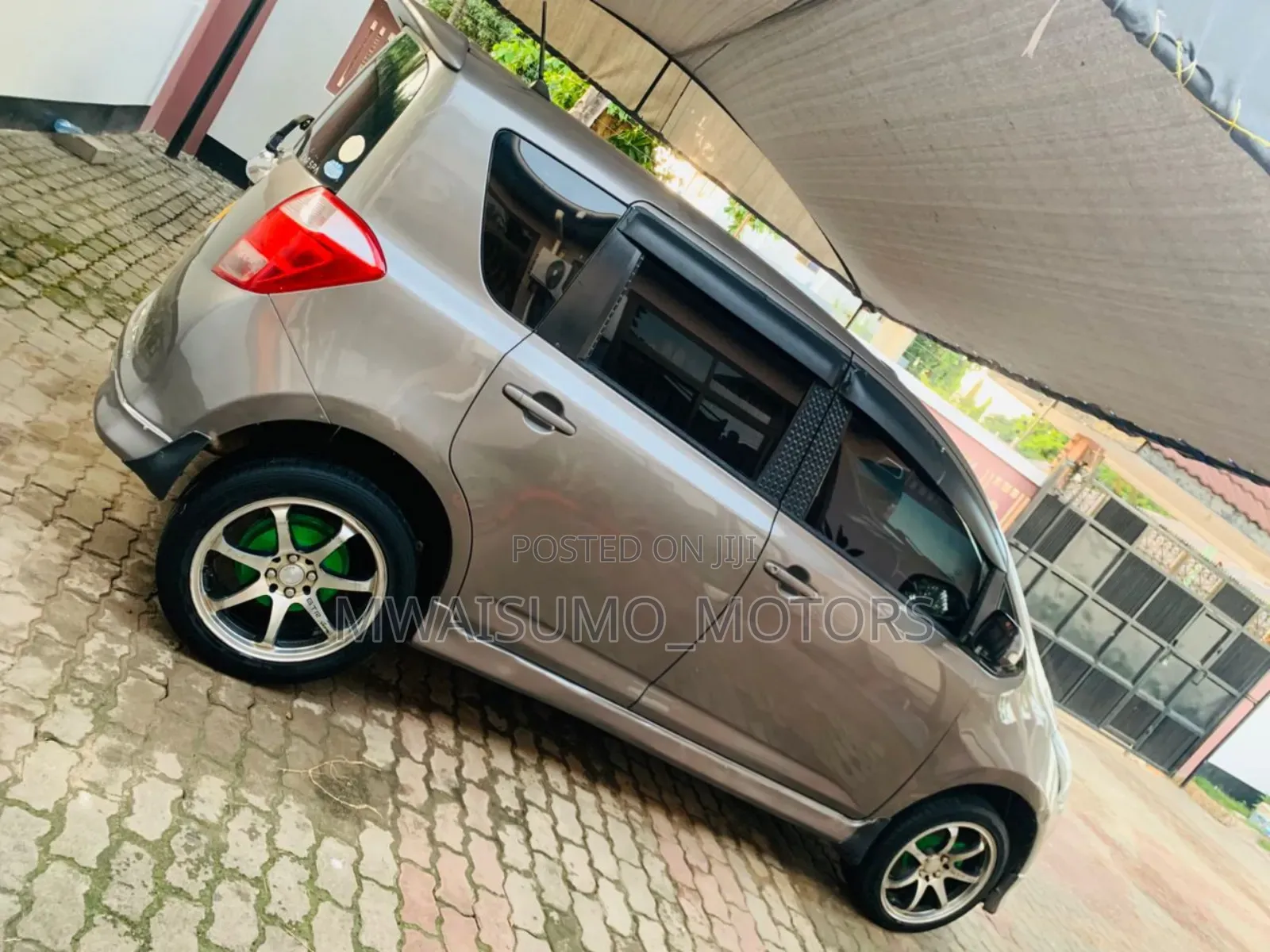 Toyota Ractis 2005 Gray