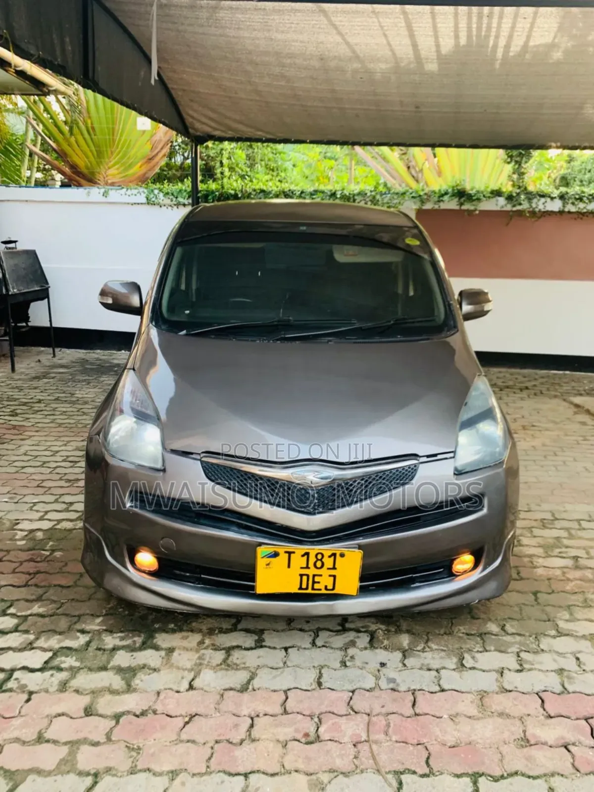 Toyota Ractis 2005 Gray