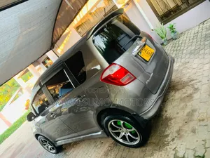 Toyota Ractis 2005 Gray