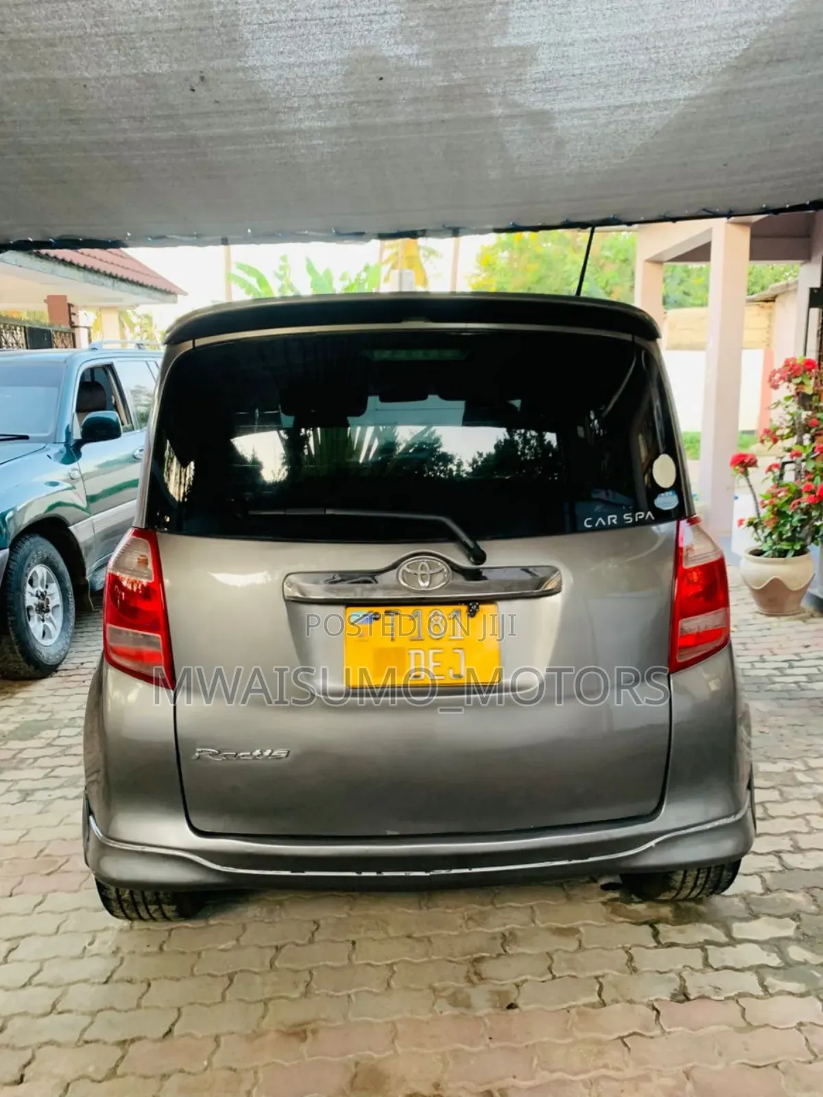 Toyota Ractis 2005 Gray