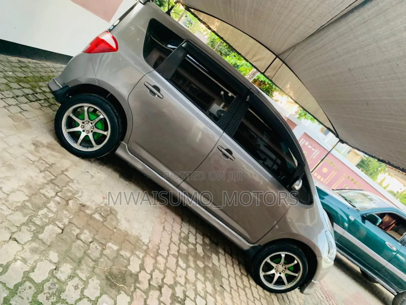 Toyota Ractis 2005 Gray