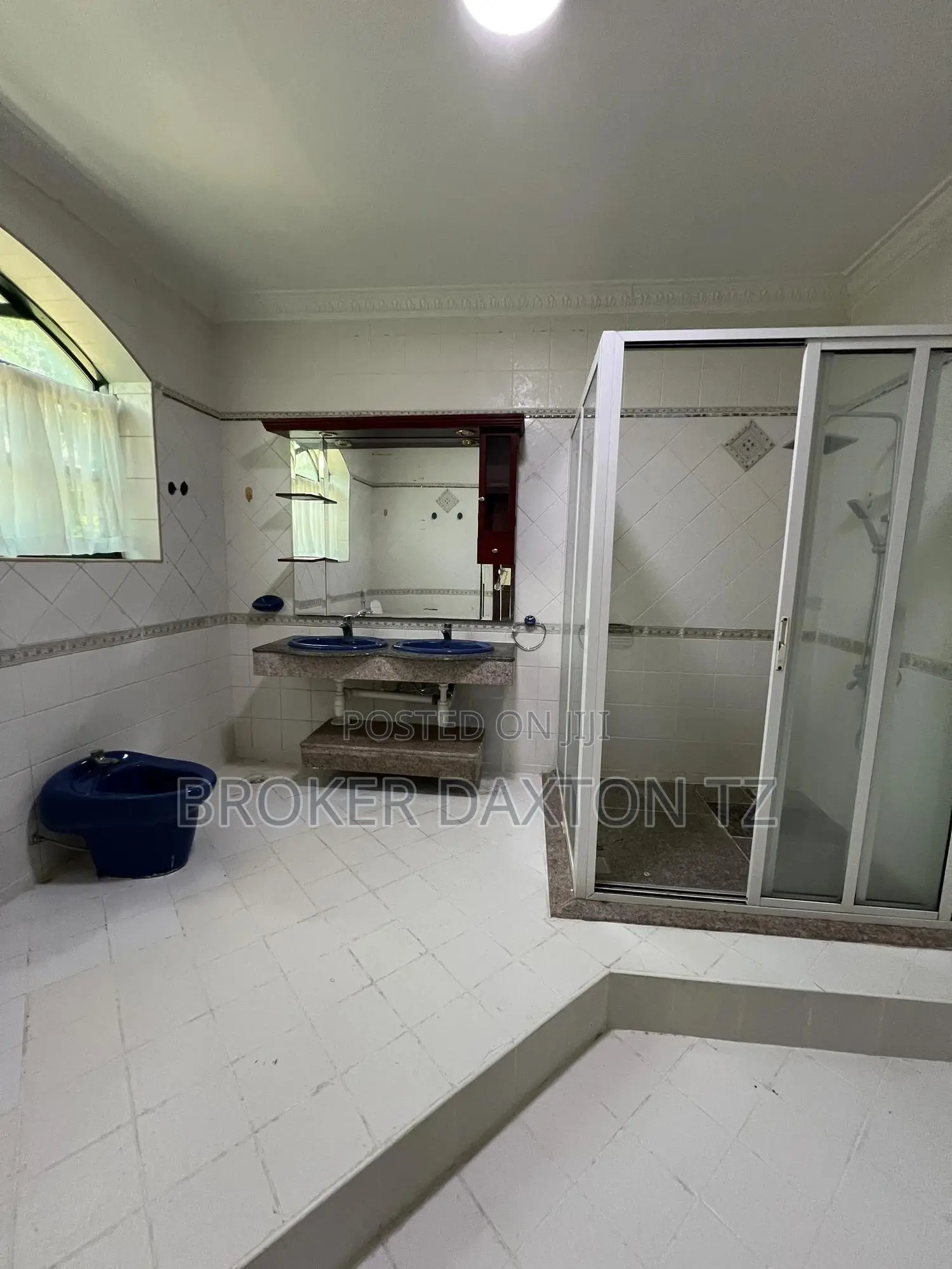 Furnished 4bdrm Villa in Oyster Bay for rent