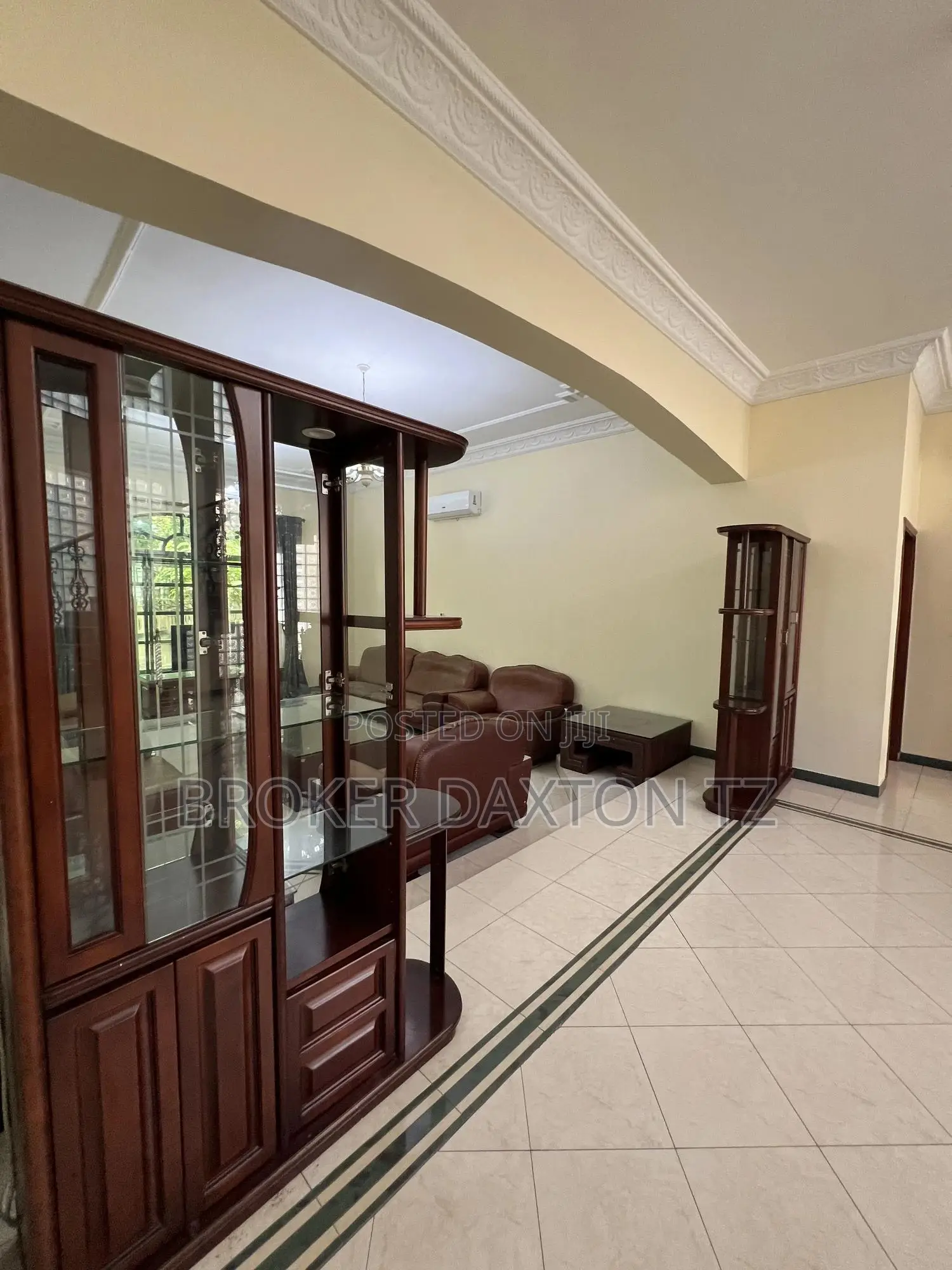 Furnished 4bdrm Villa in Oyster Bay for rent