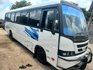 Tata Starbus Ultra Skool 1997 White