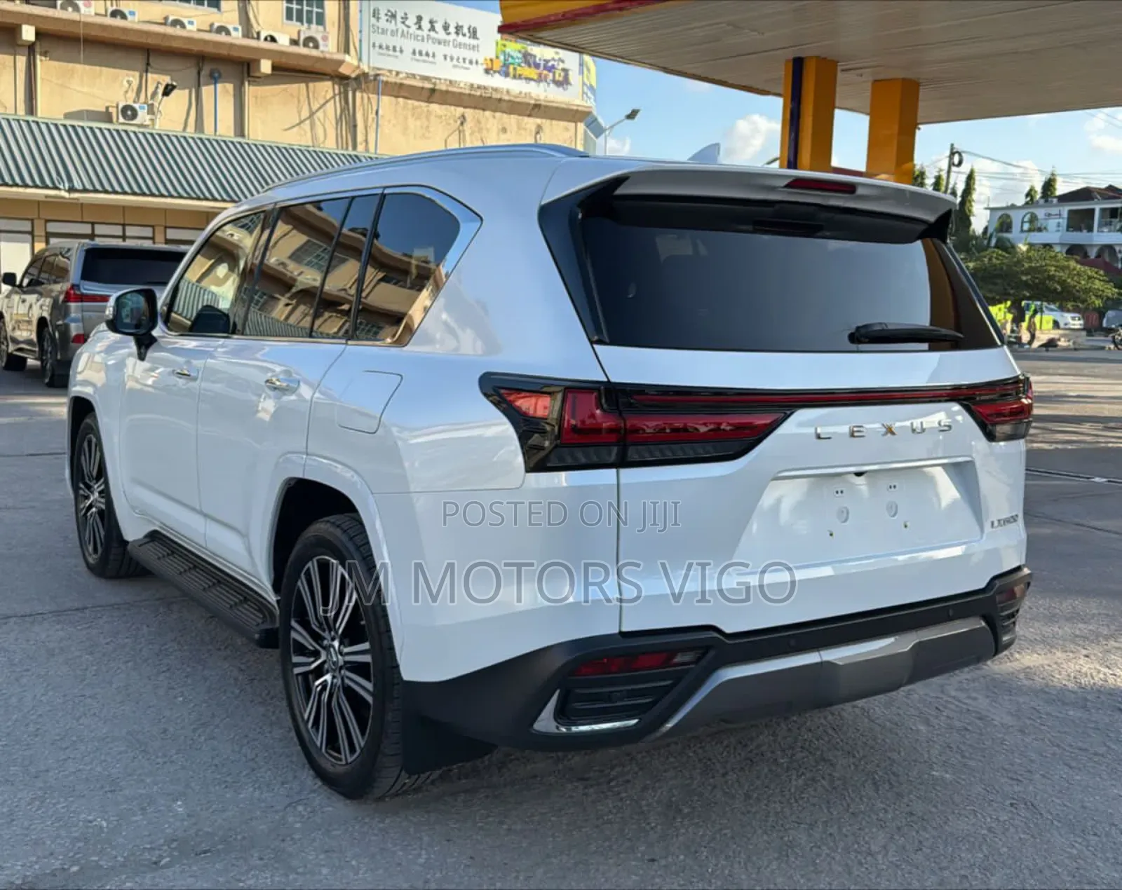 New Lexus LX 2023 White