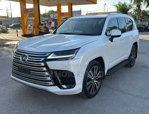 New Lexus LX 2023 White