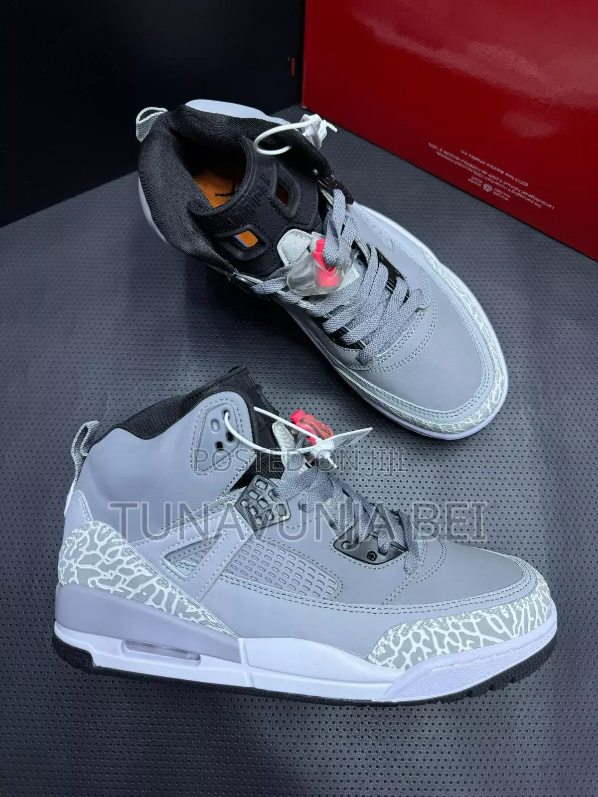 Jorda Sneakers