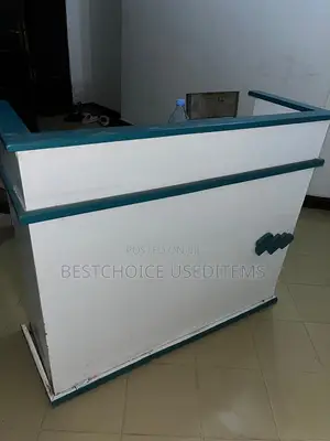Reception Table Mbao Ngumu Nzuri Mnoo Bado