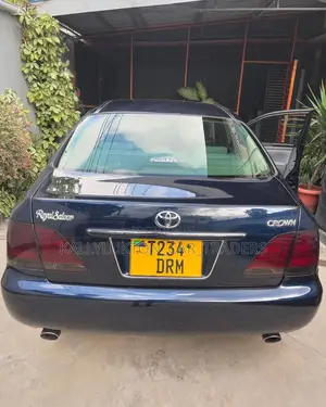 Toyota Crown Royale 2005 Blue