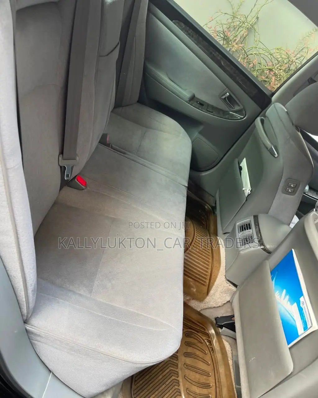 Toyota Crown Royale 2005 Blue
