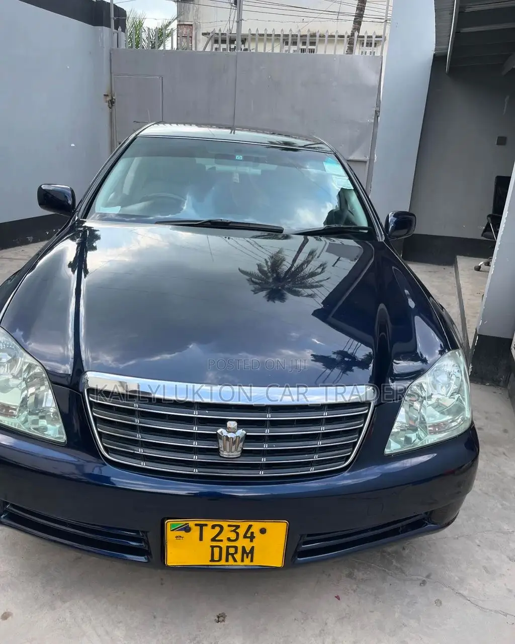 Toyota Crown Royale 2005 Blue