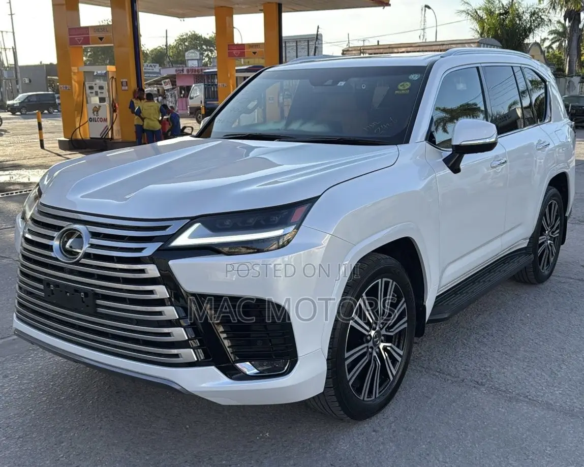 New Lexus LX 2023 White