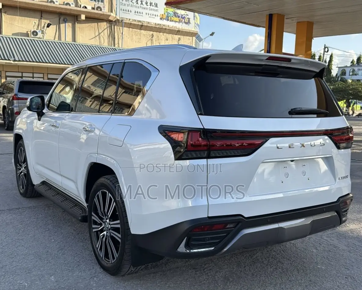 New Lexus LX 2023 White