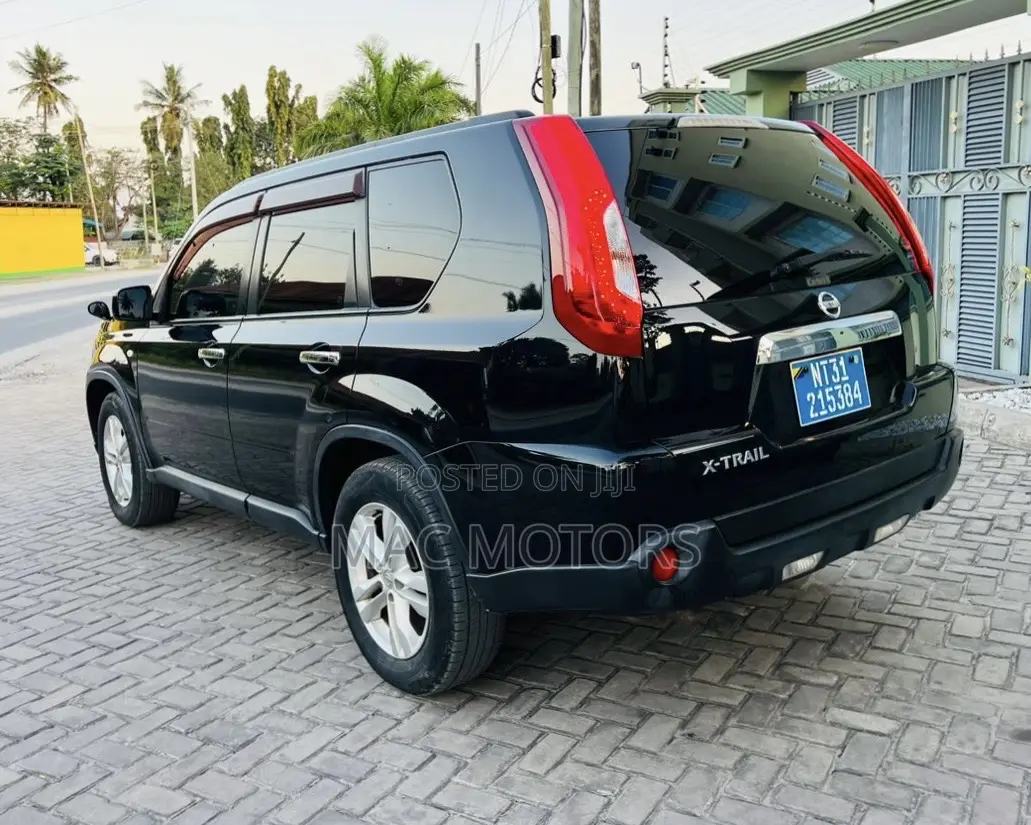 Nissan X-Trail 2011 Black