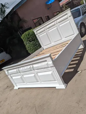 Classic Bed Hard Wood Kitanda Mbao Ngumu Imara Sana