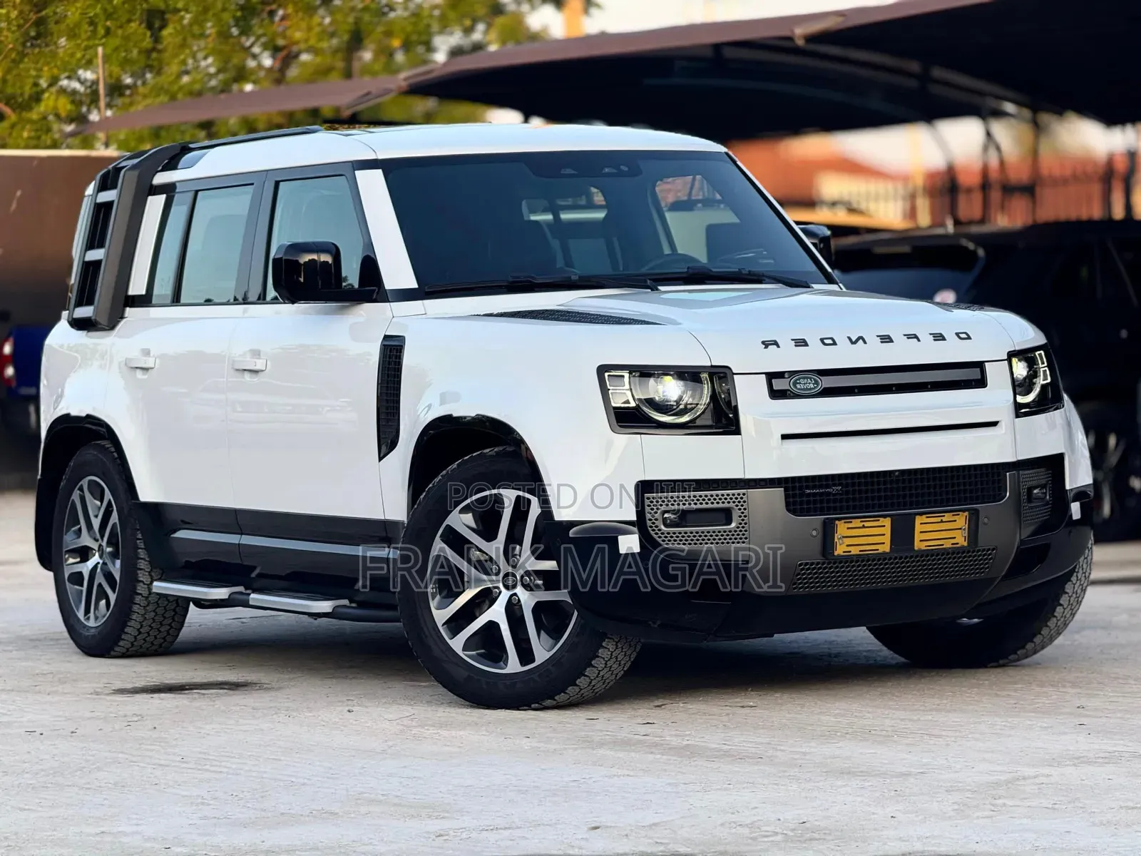 Land Rover Defender 2022 White