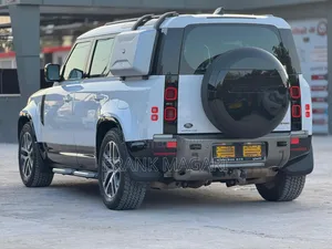 Land Rover Defender 2022 White